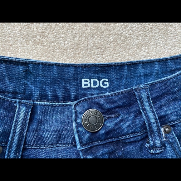 BDG High Waist Short Short - Picture 4 of 5